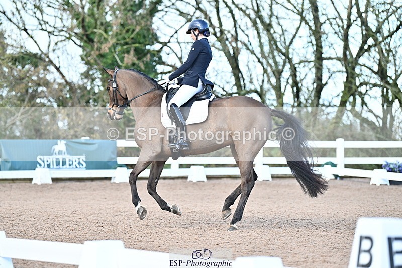 240218A-110501-05795 - 131-Lauren.Burrows-Active.Vogue