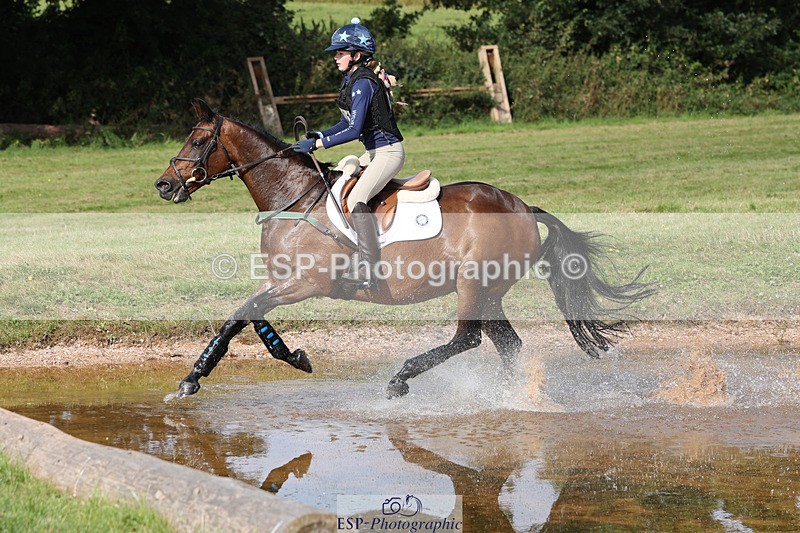 240825X-100318-31538 - 70cm XC 10.00 to 11.00