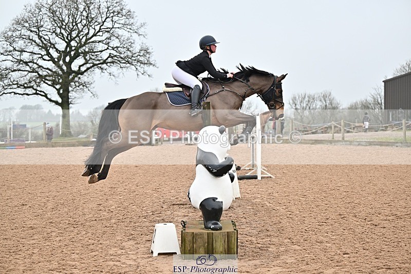250122-143600-00674 - Cls 6 Foxhunter and 1.20m
