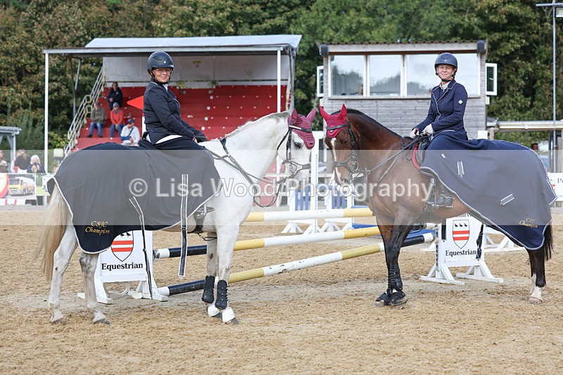 3E7A9564 - Class 9: Senior British Novice/90cm open