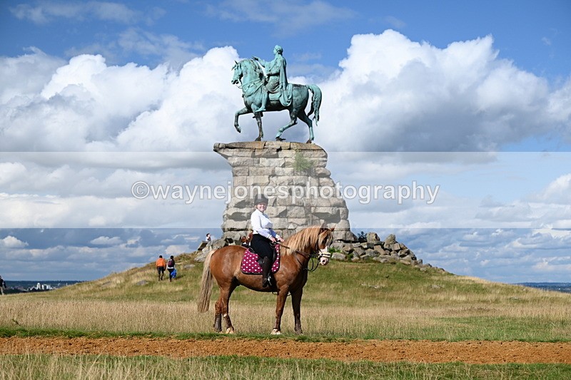 DSC_0211 - Time at Statue 15:58 to 16:05