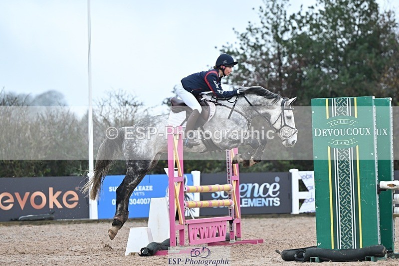 251115-133703-00923 - Cls 16-18 Children on Horses