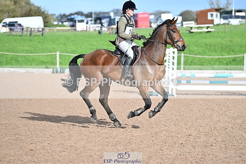 231029A-110111-02863 - 80cm Club and Schools