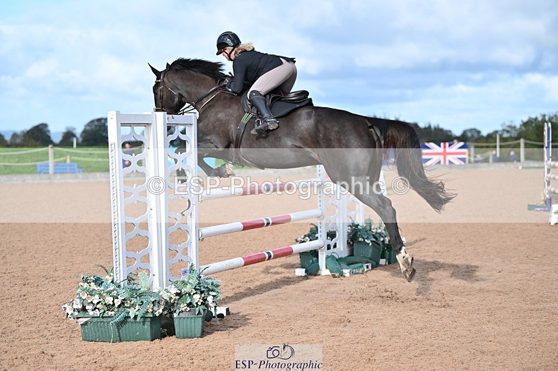 231014A-103745-04168 - Cls 18 Newcomers & 1.10m Open