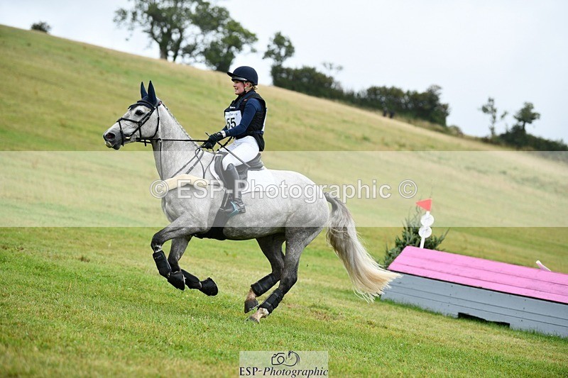 250830-113247-01442 - B-055-Grace.Gillard