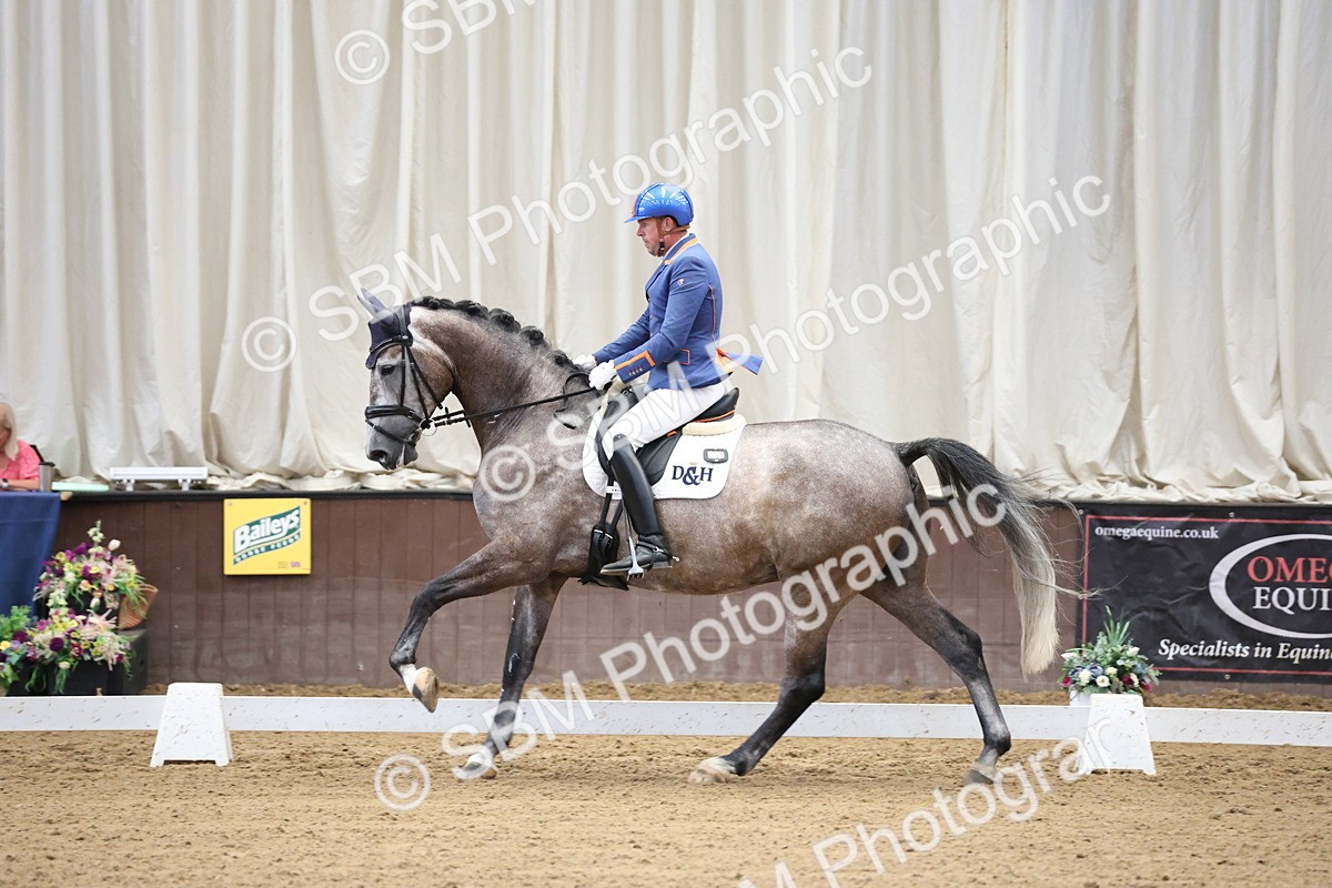 SBM_002098 - Class 5 - Novice 6 Gold - 9.00-10.10