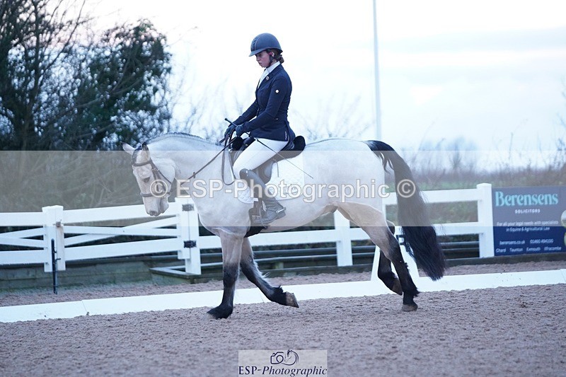 241214-091528-00024 - 145-CHLOE.DUNN-Tullys.Pinkeen.Pete