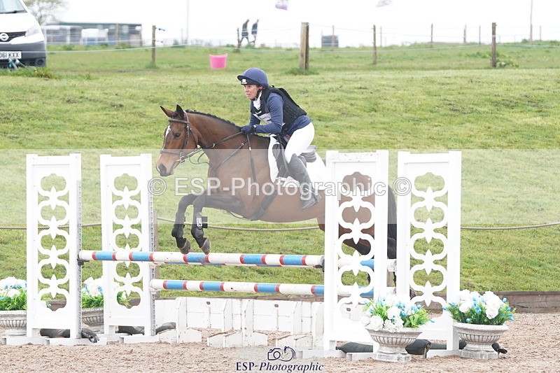 250419-113044-09401 - 567-Ruth.Squance-WAY.UP.HIGH