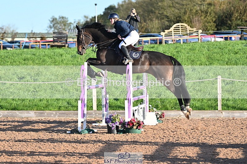 231015A-090235-06832 - Cls 28 Newcomers & 1.10m Open