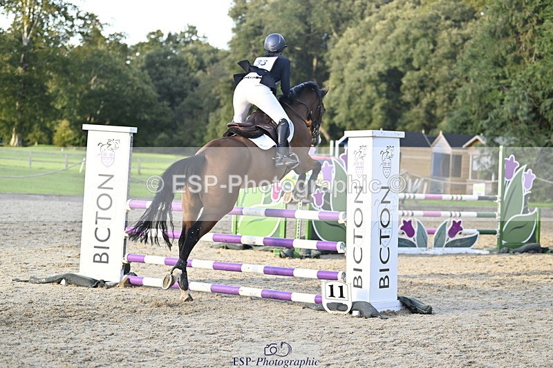 251005A-173316-05389 - Cls 11 Open 1m-1.05m