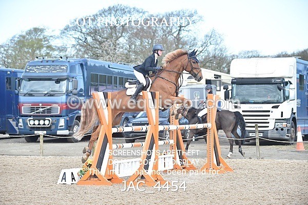 JAC_4454 - CLASS 10 SAT Senior Foxhunter/ 1.20m Open