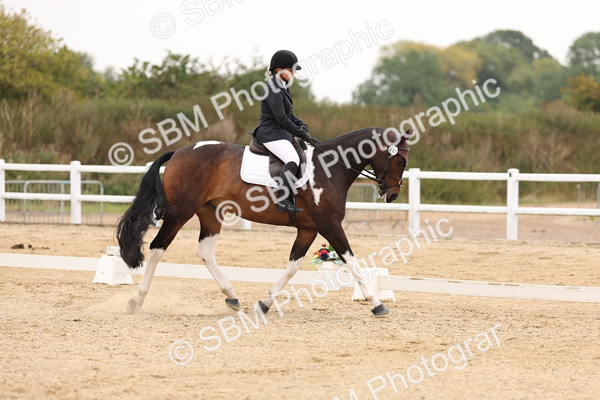 SBM_01692 - Class 9 - Novice 27 Champs