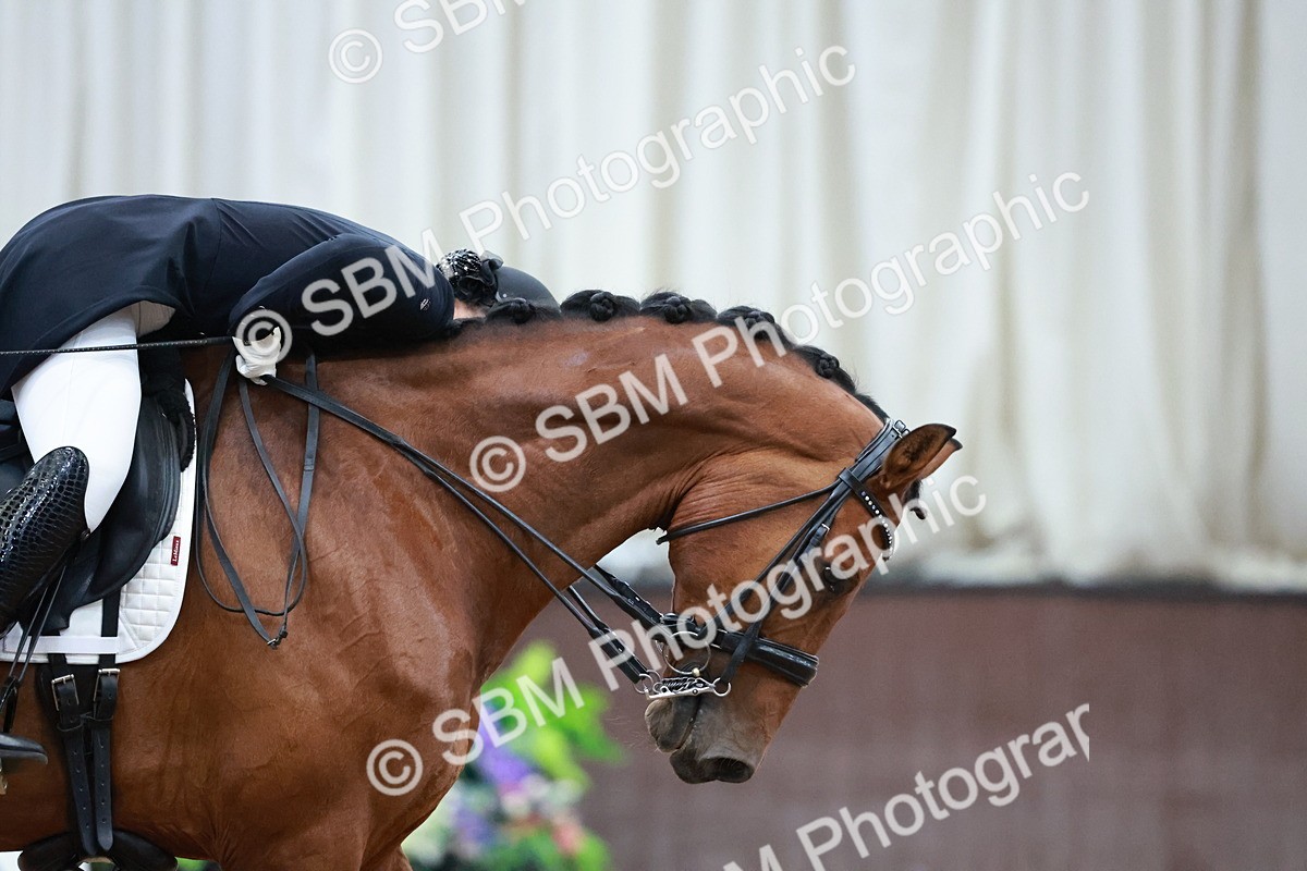 SBM_021085 - Class 13 - FEI INT I - 16.26-17.14