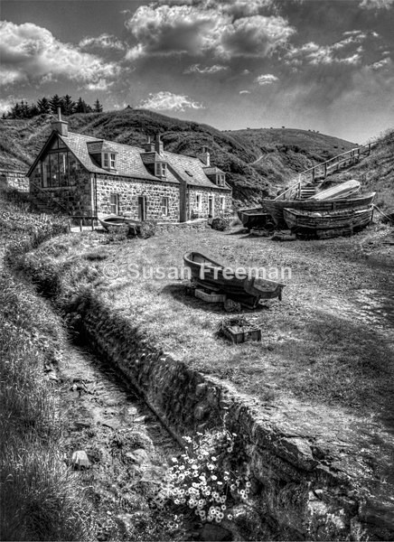 Crovie - Buildings
