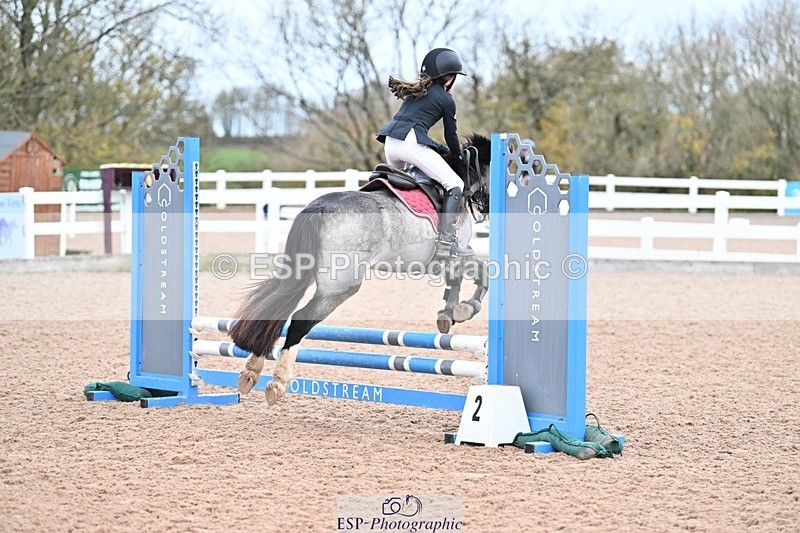 241117X-082526-03061 - Cls 02s Pony intro 70cm