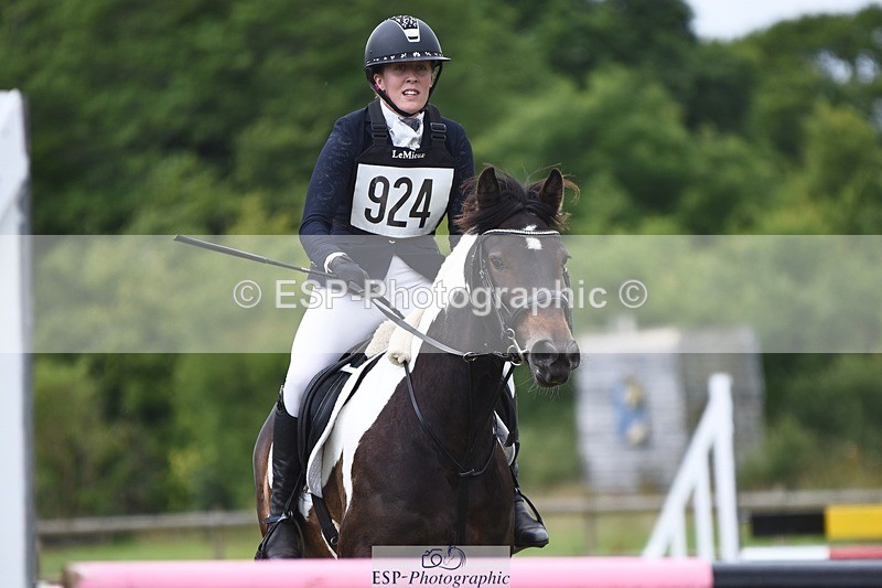 240630-120557-00629 - 924-Shona_White-Rosie