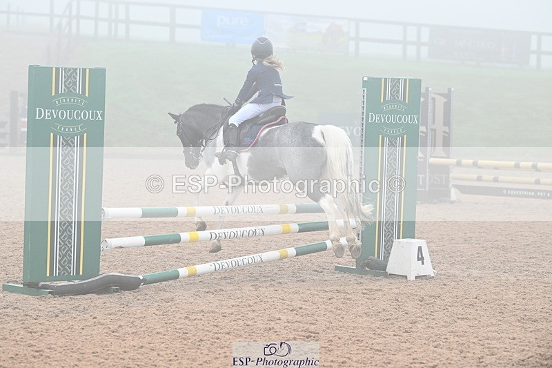 240907A-093119-00135 - Cls 1 Pony Intro 70cm