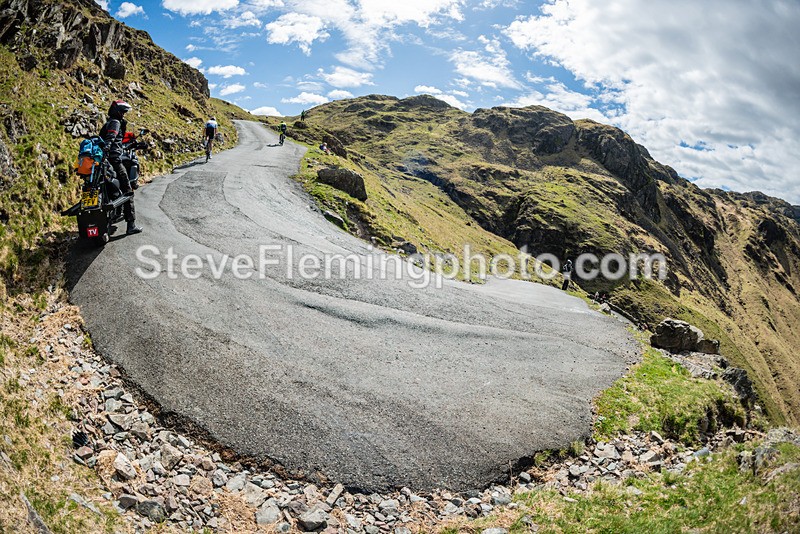 105853 - Hardknott Hairpin 11.00 - 12.00