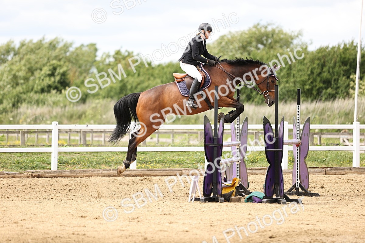 SBM_003344 - Class 11 - Senior Newcomers - 1.10m