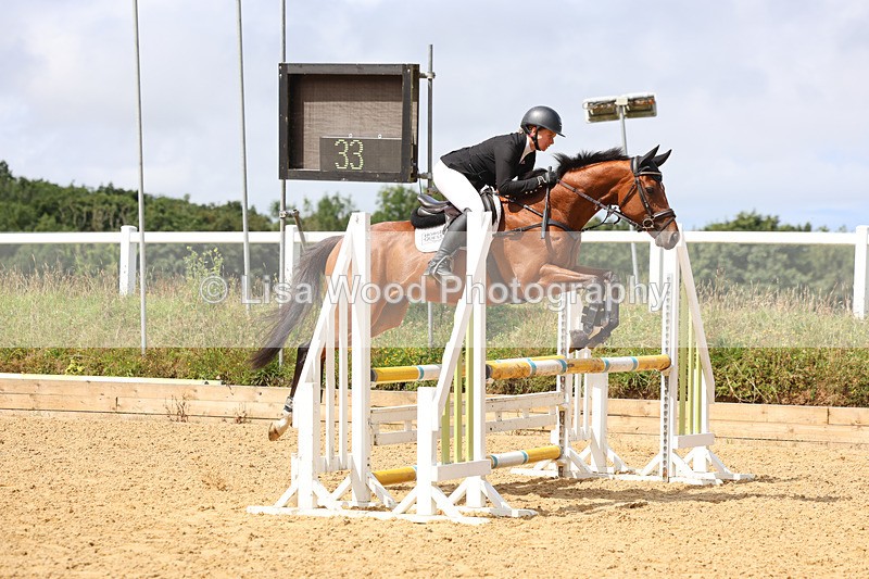 3E7A9844 - Class 9: Senior British Novice/90cm open