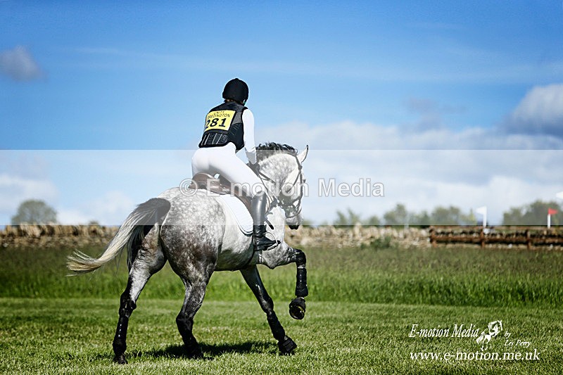 _LES7810a - Equestrian