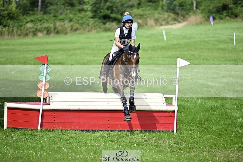 240803-150726-08404 - 181-Charlotte_Bradbury-KENSINGTON_EMPIRE