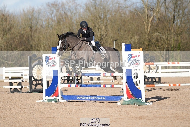 251130-130228-01205 - Cls 15 - 17 Children on Horses