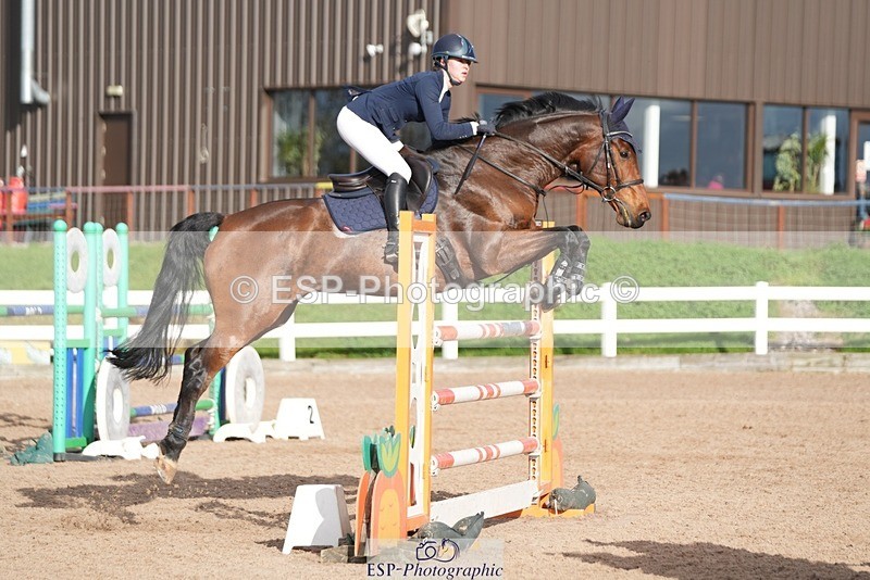 251108-132509-02718 - Cls 13 Foxhunter and 1.20m Open