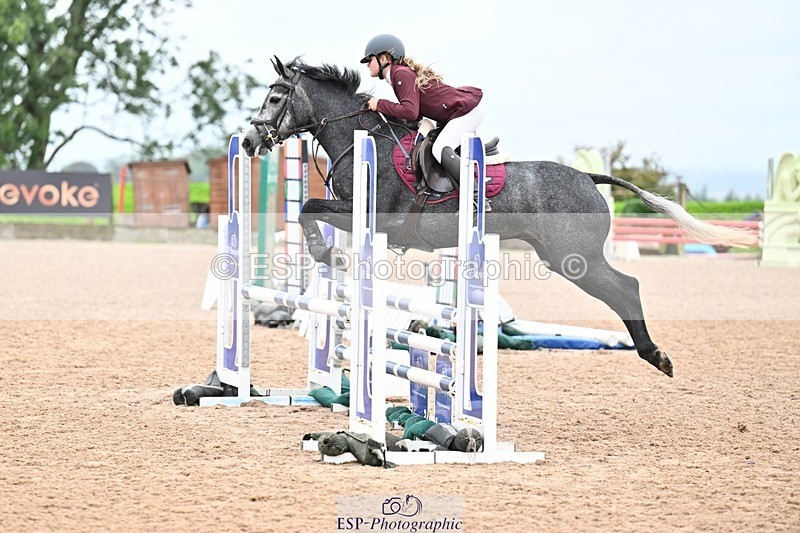 250920-153612-01766 - Cls 21 Pony Intro 80cm Derby