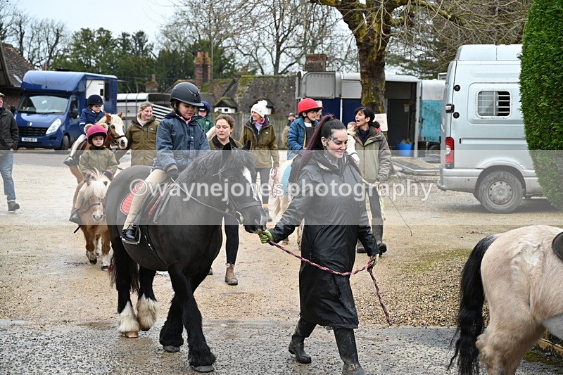 WJ7_9320 - Walk out..