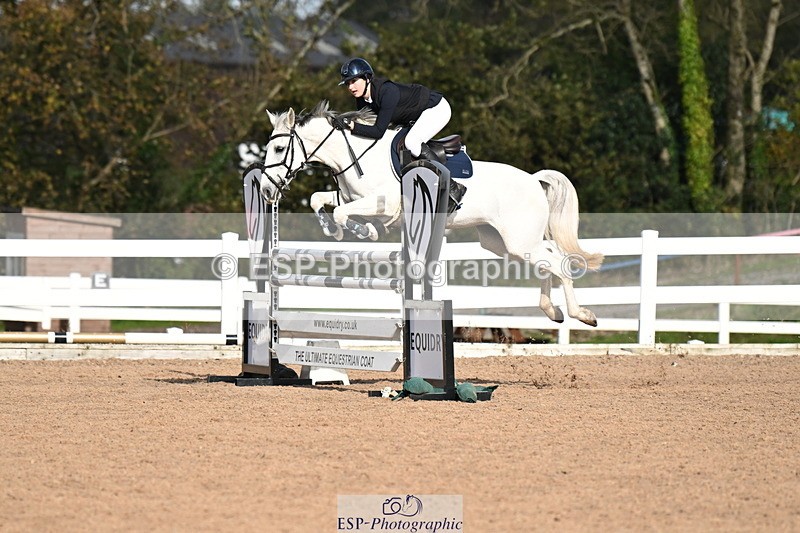 241026A-125943-00943 - SAT Cls 10 Pony Foxhunter and 1.10m Open