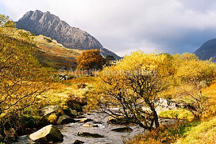 Tryfan in autumn mf - Sceniks.com - Snowdonia landscape photographs by Dave O'Shea
