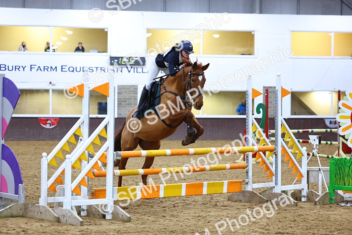 SBM_002626 - Class 6 - Holly & Ivy Stakes - 90cm
