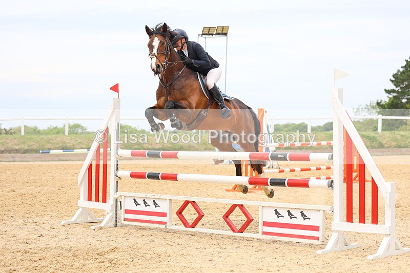 3E7A9482 - Class 8: Senior Newcomers/1.10m open