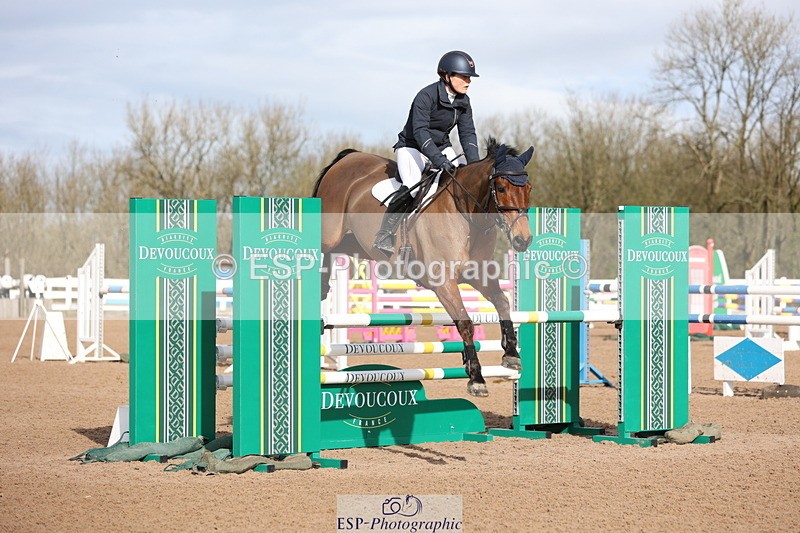 240223A-112848-00865 - Cls 4 Snr 1.05m Open