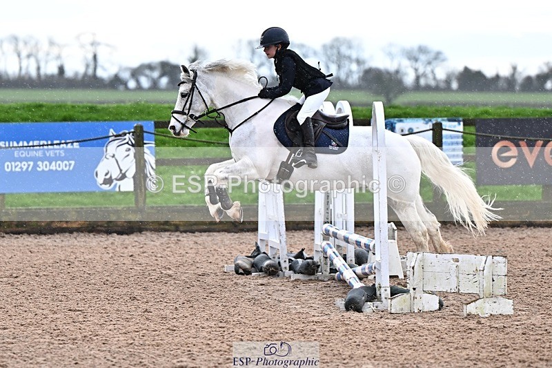 260208-130343-01263 - Cls 18 Clear Round 50cm