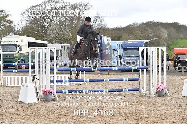 BPP_4168 - CLASS 6 FRI Senior Newcomers/ 1.10m Open