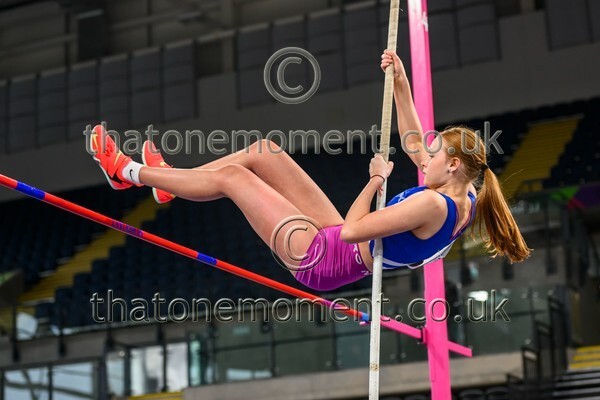 SeniorInd25-916833 - Field Female