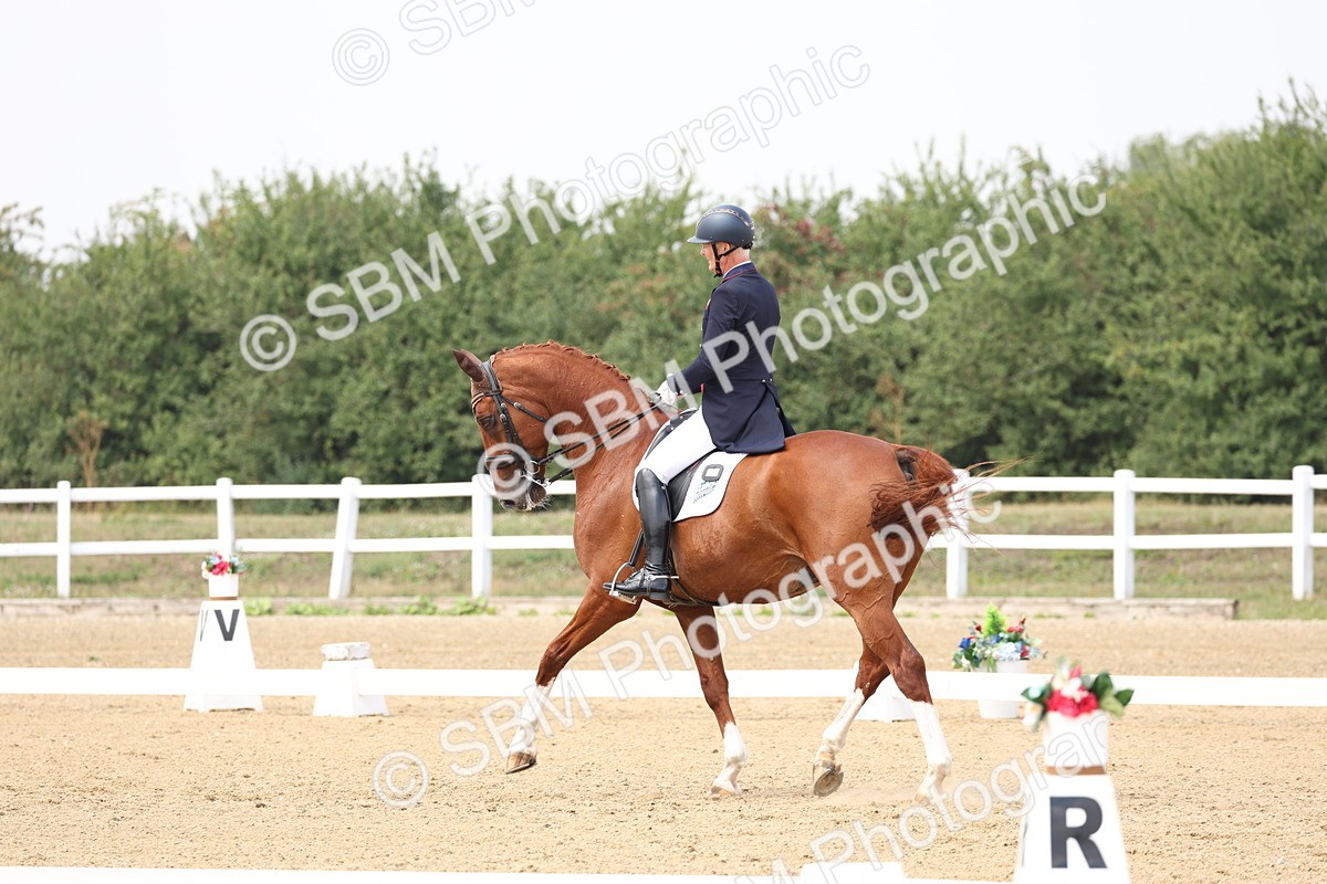 SBM_007396 - Class 9 - FEI INT I - 14.57-15.45