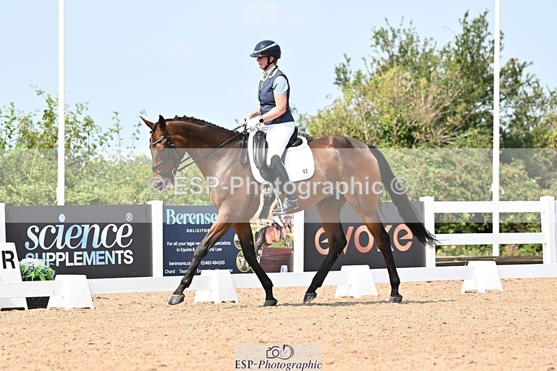 250816-131651-04641 - 092-Nikki.HandHigher.Ground