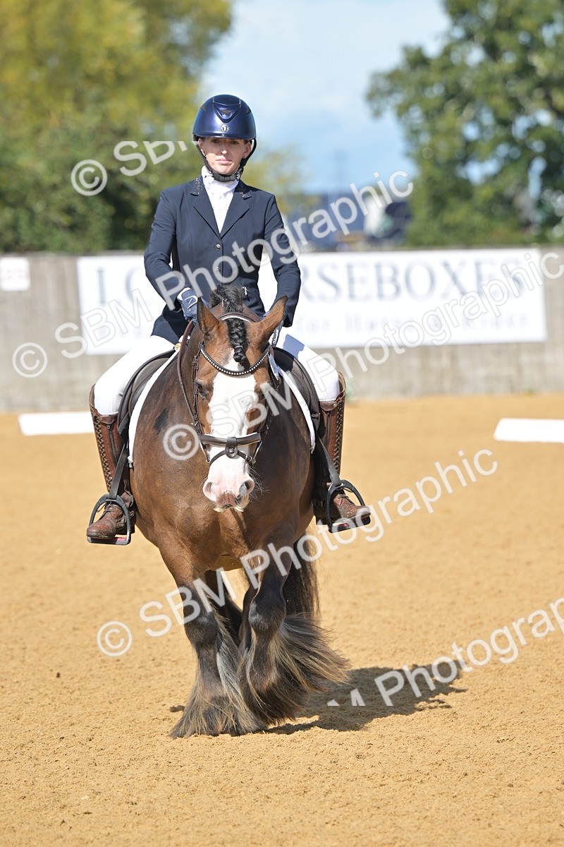 SBM_03935 - D2 - Small Tour Championship Intro 2