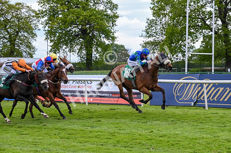 160526-Race 5-Military Leader-9843 - Race 5 4.12pm Sky Bet Extra Places Handicap
