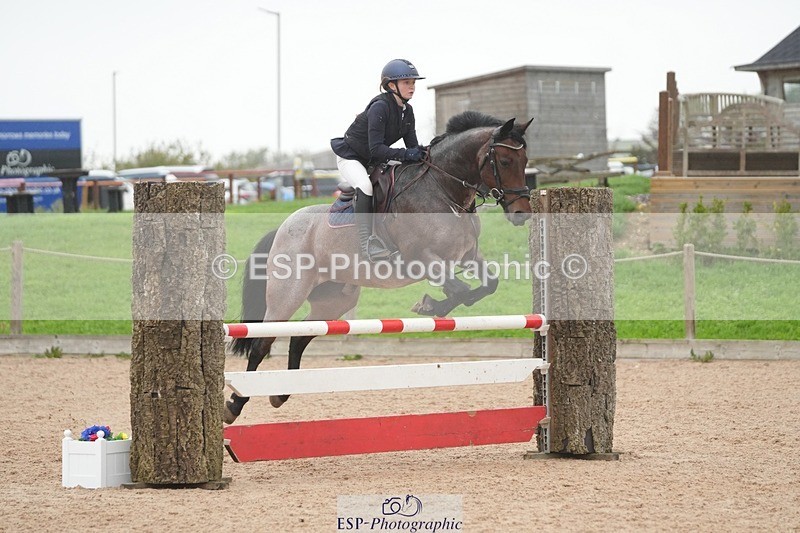 250920-115503-00825 - Cls 9 Pony Newcomers and 1m