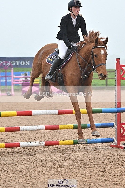 241103A-110936-06911 - SUN Cls 18 British Novice and 90cm Open