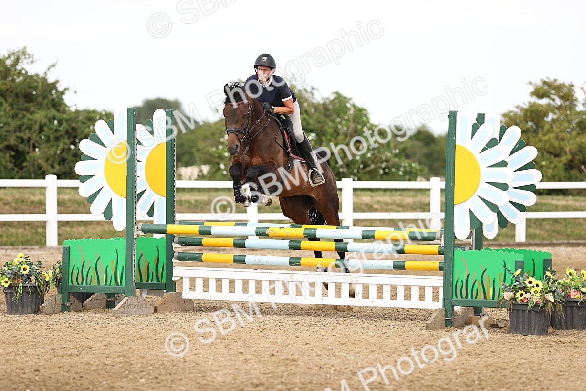 SBM_002404 - Class 18 - Ariat Senior British Novice- 90cm Open