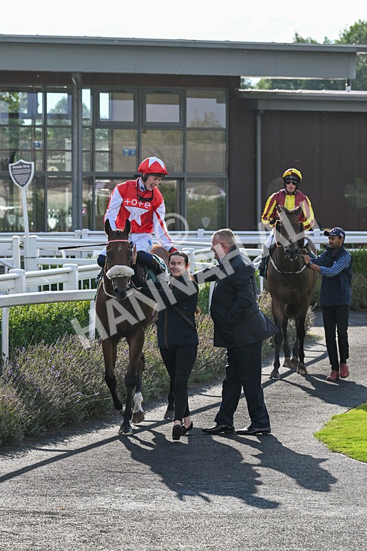 280824-Race 6-Night On Earth-4978 - Race 6