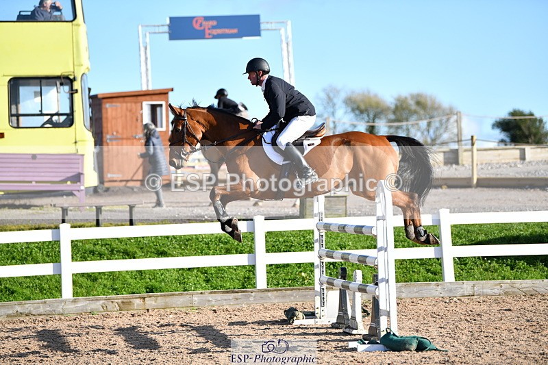 231110A-145022-00899 - Cls 6 Foxhunter & 1.20m Open