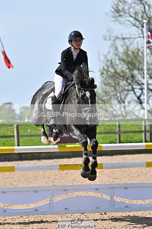 240509A-113946-01253 - Cls 9 Snr 1.20m Open