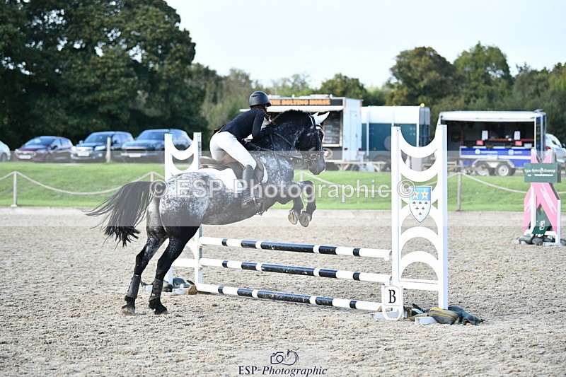 251004A-154104-01935 - Classes 8 & 9 70cm