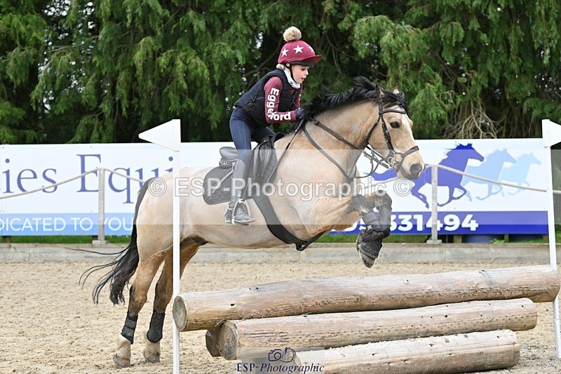 240411-154112-01570 - Group 2 XC